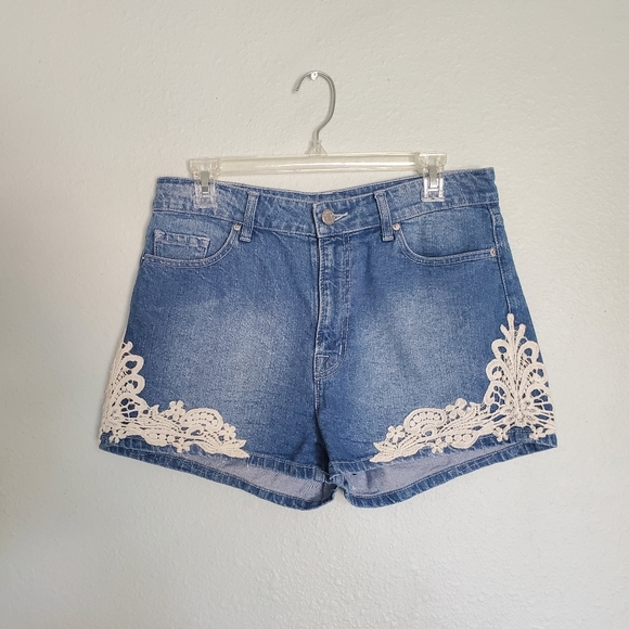 BDG Urban Outfitters Erin HIgh Rise Denim Shorts - Picture 2 of 8